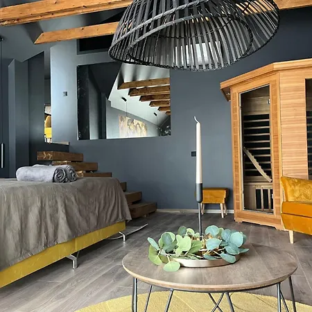 Greyhouse *