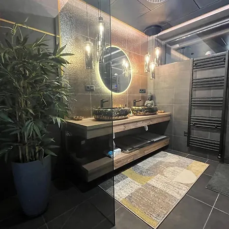 Greyhouse Harkány