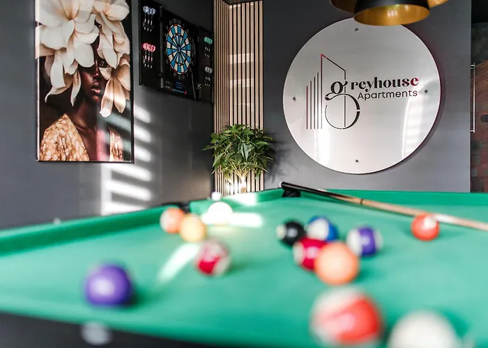 아파트 Greyhouse *